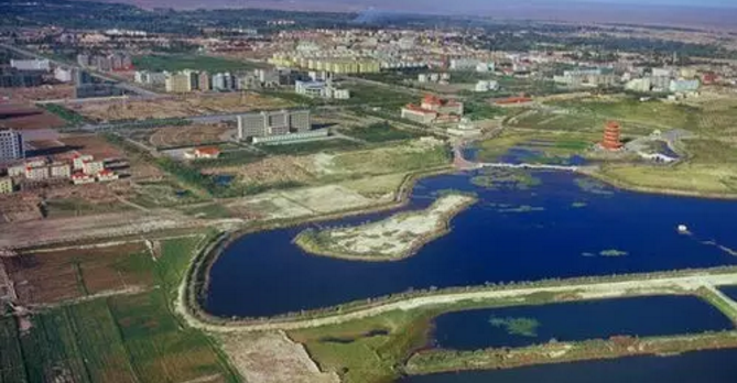 東方龍商務(wù)與玉門市達成委托招商引資合作，助力轉(zhuǎn)型發(fā)展、跨越發(fā)展