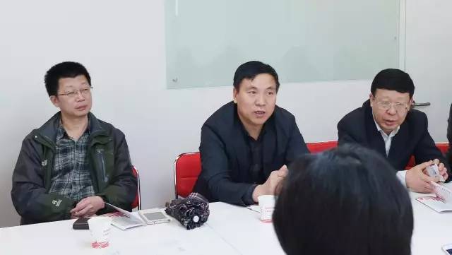吉林省長(zhǎng)春農(nóng)安縣副縣長(zhǎng)劉生貴帶隊(duì)考察上海東方龍國(guó)際商務(wù)平臺(tái) 吉林省長(zhǎng)春農(nóng)安縣副縣長(zhǎng)劉生貴帶隊(duì)考察上海東方龍國(guó)際商務(wù)平臺(tái)