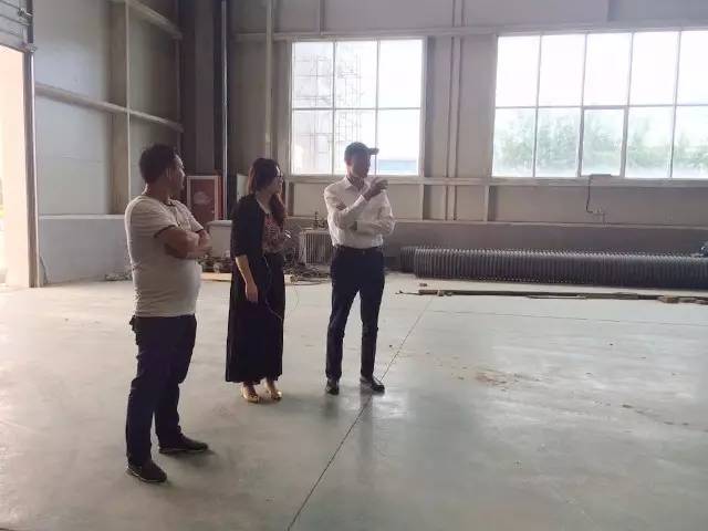 東方龍商務(wù)陪同新型風(fēng)力發(fā)電機投資選址項目方考察滄州渤海新區(qū) 東方龍商務(wù)陪同新型風(fēng)力發(fā)電機投資選址項目方考察滄州渤海新區(qū)