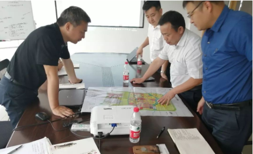 陪同政府園區(qū)對(duì)接考察自動(dòng)化機(jī)器人及激光設(shè)備投資選址項(xiàng)目，促進(jìn)地方智能制造業(yè)發(fā)展