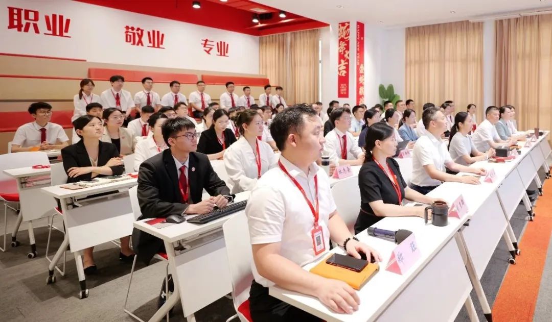 一攻二拼三練，上半年項(xiàng)目評(píng)估圓滿(mǎn)收官！6月下旬，集團(tuán)共35個(gè)優(yōu)質(zhì)投資選址項(xiàng)目通過(guò)評(píng)估
